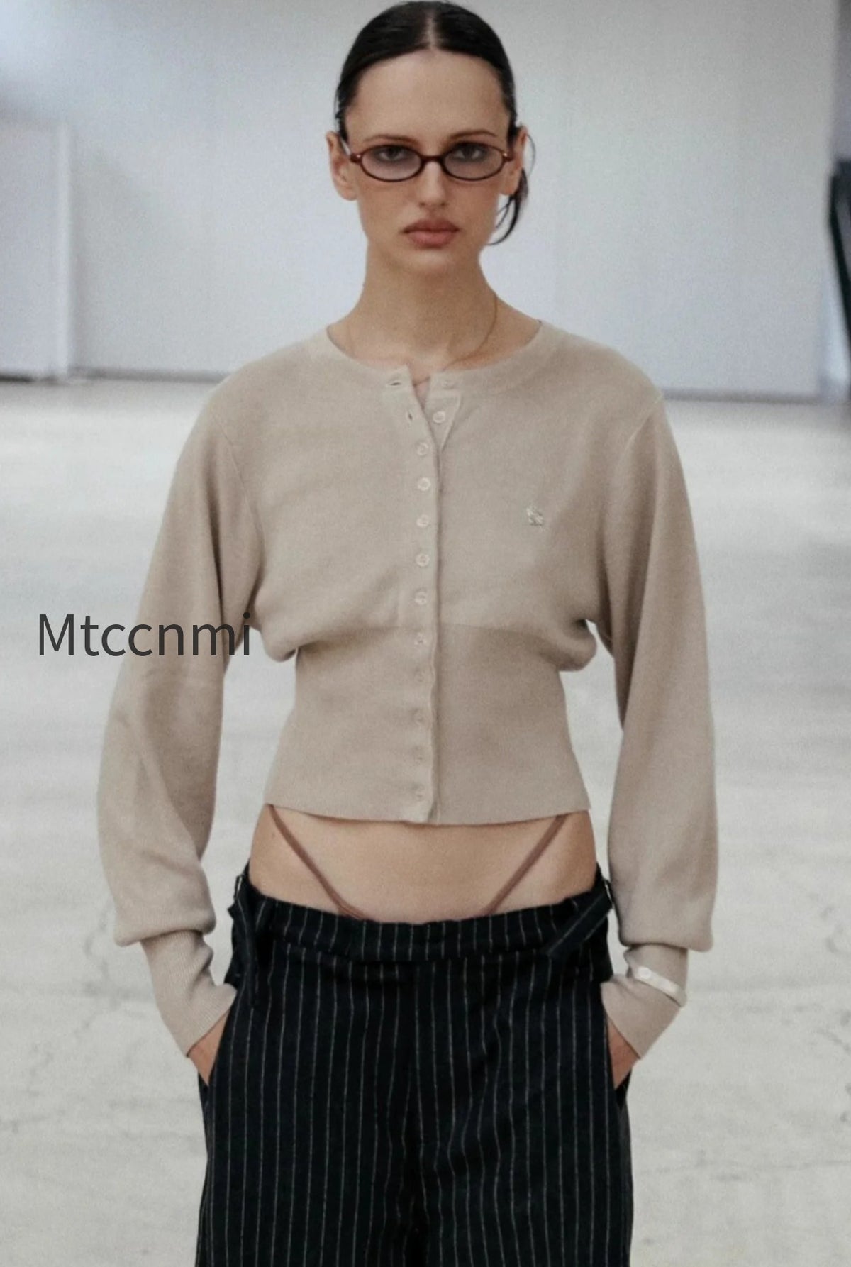 embroidered-button-crop-cardigan
