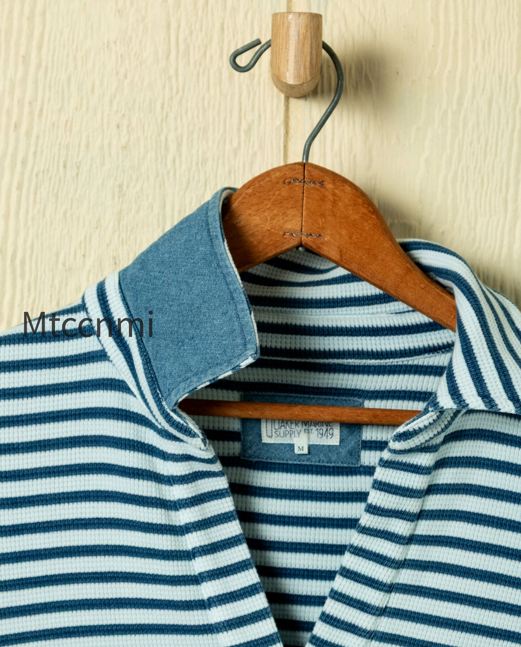 indigo-inlet-pullover-in-blue-white-textured-knit