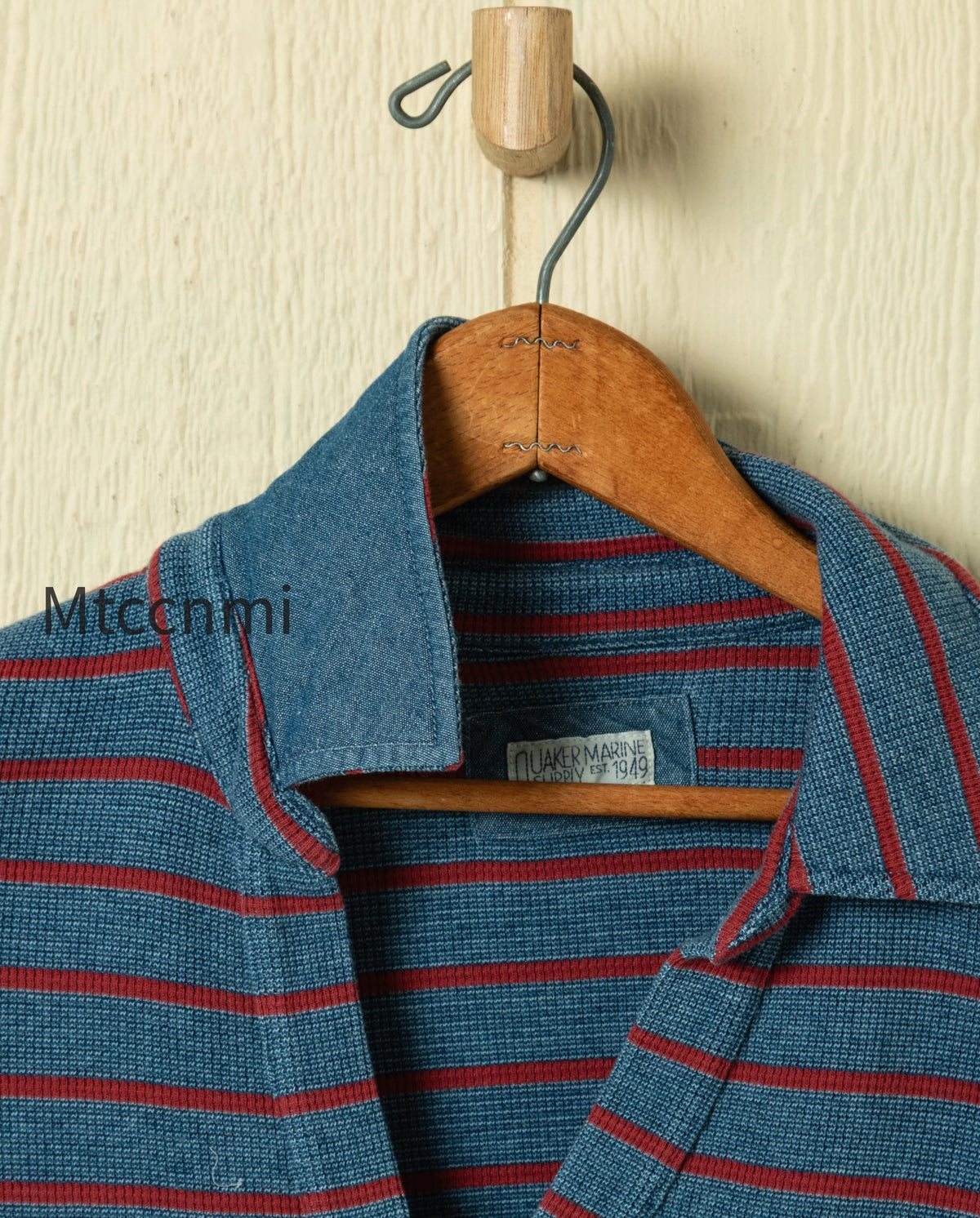 indigo-inlet-pullover-in-red-navy-textured-knit