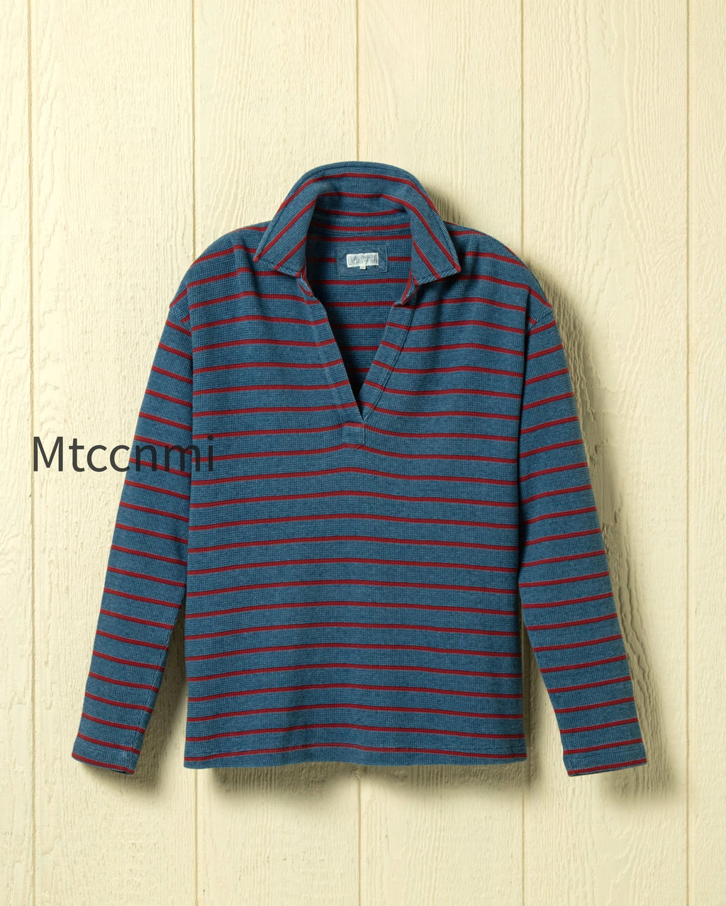 indigo-inlet-pullover-in-red-navy-textured-knit