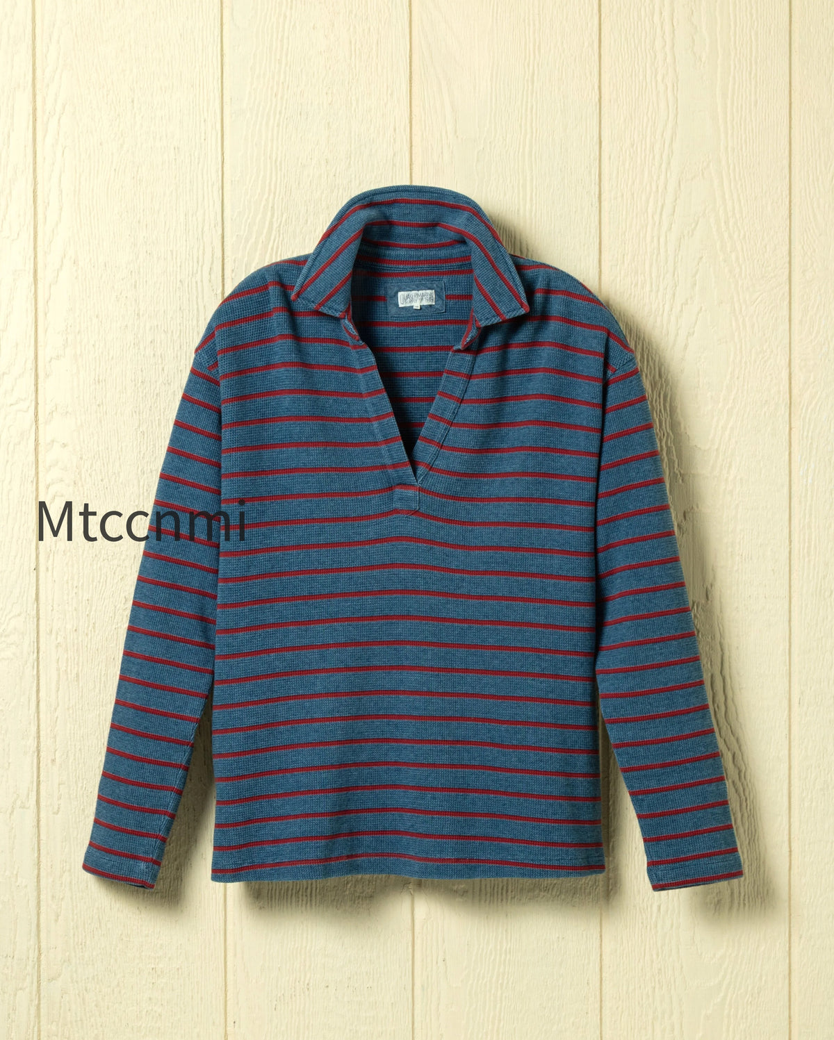 indigo-inlet-pullover-in-red-navy-textured-knit