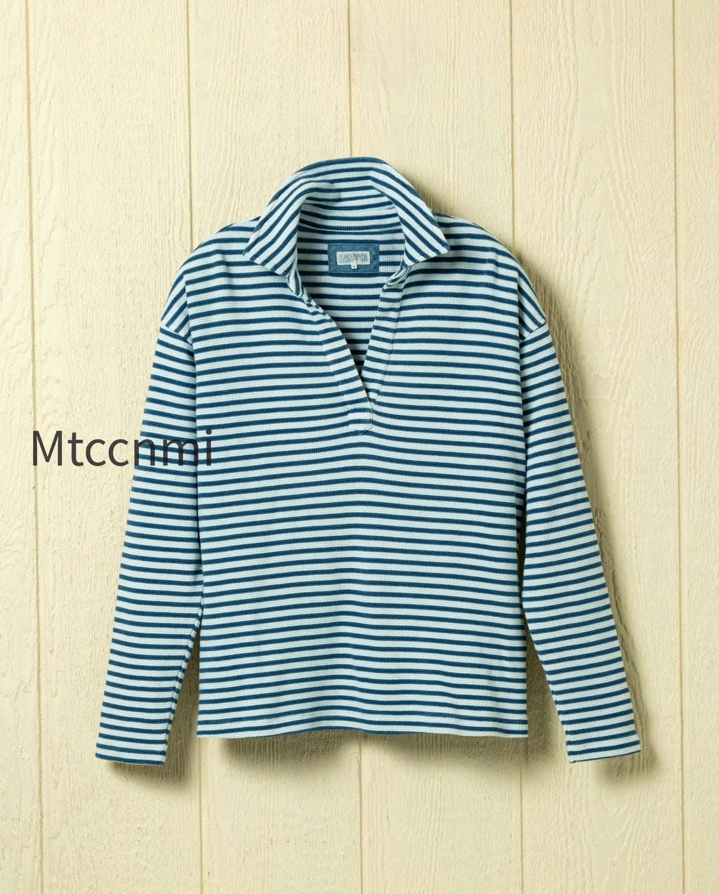 indigo-inlet-pullover-in-blue-white-textured-knit