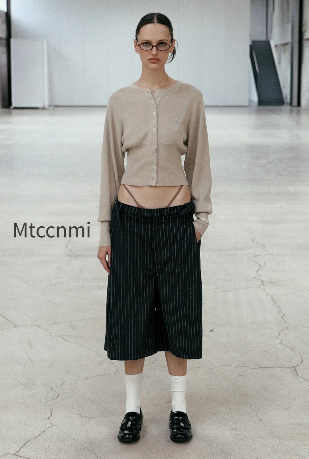 embroidered-button-crop-cardigan